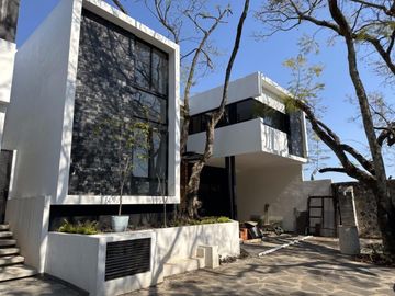 Casa en Fraccionamiento en Rancho Cortes Cuernavaca - ROQ-1176-Fr