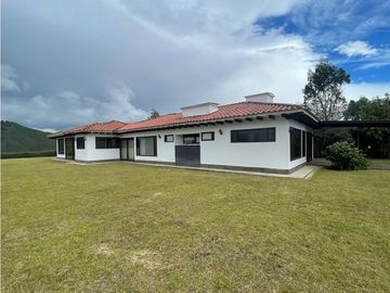 Venta Casa en El Retiro Antioquia.