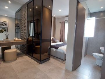 Latinos Business District Lokasi Strategis di BSD City