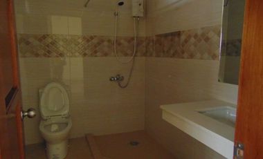 5 Bedrooms Semi-furnished Duplex House located in Mabolo