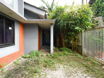 Rumah LT 105 Terawat Dekat Lagoon Avenue Mall Bekasi Bisa KPR J-40039
