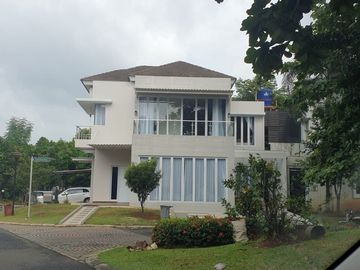 Rumah Mewah Fullfurnish 2 Lt Strategis BSD Serpong Tanggerang