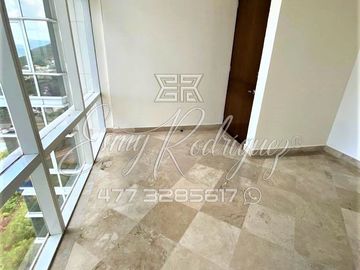 DEPARTAMENTO EN VENTA León,Gto; BLVD. CAMPESTRE, ALTUS, JUNTO A LA SALLE, 3 REC.