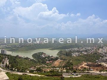 Sky View en Lago Esmeralda
