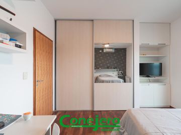LA RUFINA casa  2 plantas 4 dormitorios con excelente vista y gran patio plano y pileta
