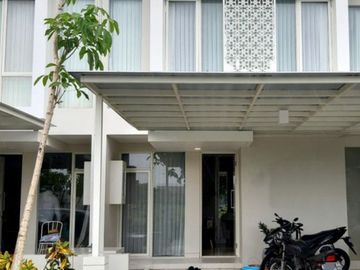 Sewa Rumah Mewah di Perumahan Grand Pakuwon Surabaya