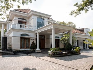 MODERLAND GOLF VIEW TANGERANG LUXURIOUS HOUSE
