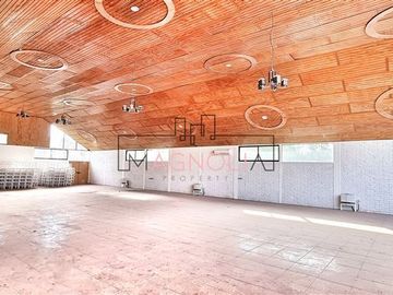 Local Comercial en Venta en Ramón Subercaseaux