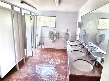 Local Comercial en Venta en Ramón Subercaseaux