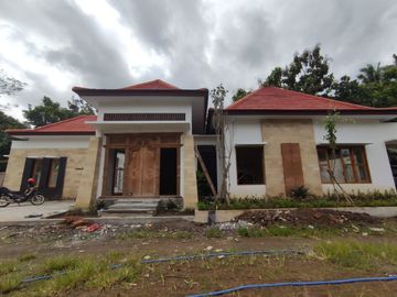 VILLA BERGAYA KLASIK CANTIK TERLARIS DI KAWASAN BOROBUDUR