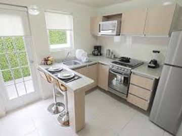 Hermosa Casa de 4 Recamaras Con Piso Cerámico y Portón Automatizado