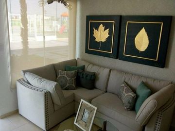 Hermosa Casa de 4 Recamaras Con Piso Cerámico y Portón Automatizado