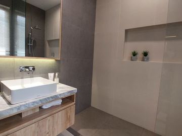 The Blizfield Hunian Modern Tropical Design di BSD City