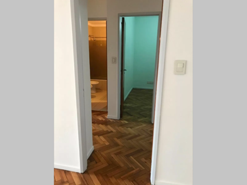 Departamento en Venta en Caballito 4 ambientes 2 baños 112 m2 + balcón, contrafrente – Rivadavia 6000
