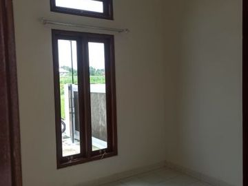 RUMAH CANTIK VIEW SAWAH 3 KAMAR TIDUR DI SOLODIRAN