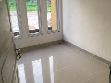 Rumah Brand New 2 Lantai Hanya 5 Menit dari Stasiun KA Sudimara. 1512