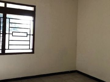 Rumah Usaha di SEMARANG KOTA. Dekat mall dan pusat kota