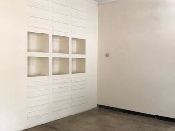 Rumah Usaha di SEMARANG KOTA. Dekat mall dan pusat kota