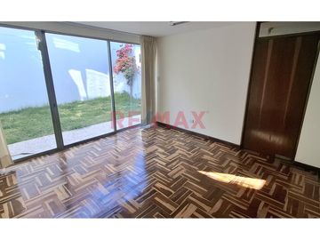 Alquilo Linda Y Amplia Casa Para Empresas – La Señorial, Cayma