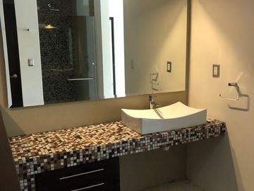 Residencia en venta en Cumbres del Lago, Juriquilla. Lago Saquila