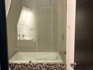 Residencia en venta en Cumbres del Lago, Juriquilla. Lago Saquila