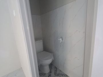 Rumah 2 Lt 11 Menit ke Gerbang Tol Cempaka Putih Dibantu KPR J-50348
