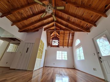Casa en venta con jardín a 15 min de Santa Fe