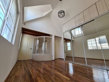 Casa en venta con jardín a 15 min de Santa Fe