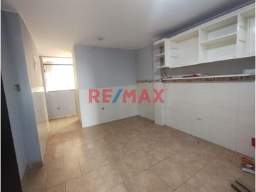 Un departamento por piso, la oficina se encuentra ubicada en el 4to  piso, Jr. Manuel Gonzales Prada ha 3 cuadras de la Municipalidad de los olivos.