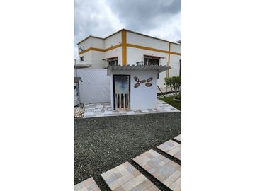Se vende finca en vía Armenia, entrada 10.