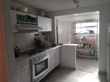 AMPLIA CASA COND. Cerca Walmart Paraiso, 4 recs. Vig., jard., alb $1,750,000.00