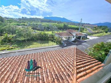 VENDO APARTAMENTO AMOBLADA DE 254M2 BOQUETE