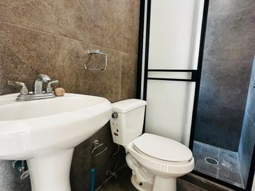 VENTA DE CASA EN CERRADAS