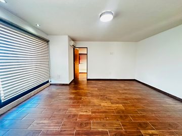 VENTA DE CASA EN CERRADAS