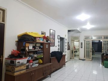 Dijual Rumah SHM 1,5 Lantai di Jl. Tenggilis Mejoyo, Surabaya