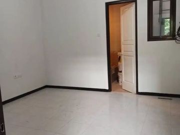 Sewa Rumah Rayan Regency Siap Huni di Kota Surabaya