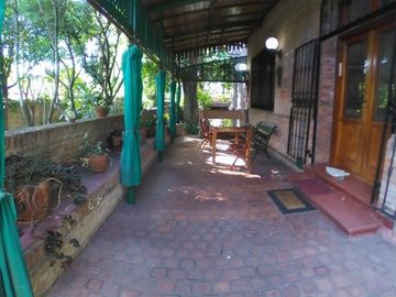 SAN ISIDRO LIBERTADOR AL RIO- CHALET EUROPEO- 6 AMBIENTES
