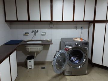 SAN ISIDRO LIBERTADOR AL RIO- CHALET EUROPEO- 6 AMBIENTES