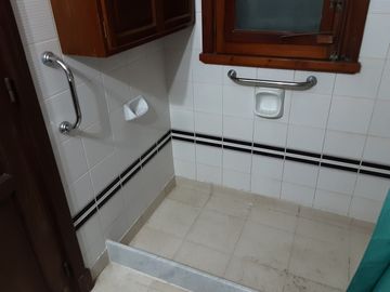 SAN ISIDRO LIBERTADOR AL RIO- CHALET EUROPEO- 6 AMBIENTES