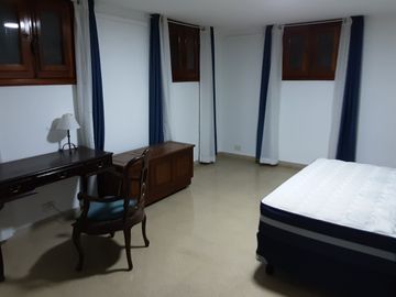 SAN ISIDRO LIBERTADOR AL RIO- CHALET EUROPEO- 6 AMBIENTES