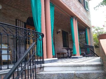 SAN ISIDRO LIBERTADOR AL RIO- CHALET EUROPEO- 6 AMBIENTES