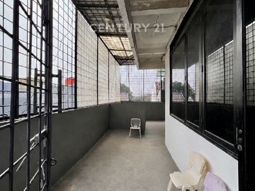 Rumah 2½ Lt Siap Huni Akses Jalan Lebar Di Kelapa Gading S9753