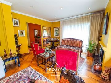 Casa en Venta en CASA FAMILIAR EN 532 M2 DE TERRENO...