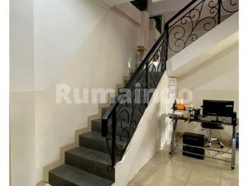Dijual Murah Rumah Kantor di Jln Durian Raya Jagakarsa Jakarta Selatan