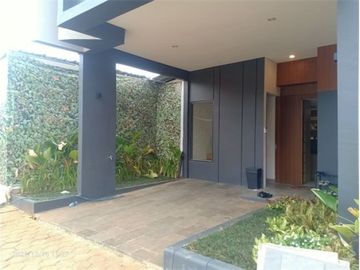Di Pasarkan rumah 3 lantai di Permata Hijau Senayan City