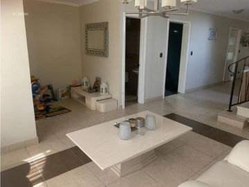 VENDO CASA CONDADO DEL REY CASA EN PASEO DORADO 4REC