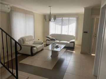 VENDO CASA CONDADO DEL REY CASA EN PASEO DORADO 4REC