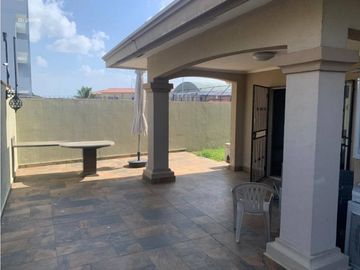 VENDO CASA CONDADO DEL REY CASA EN PASEO DORADO 4REC