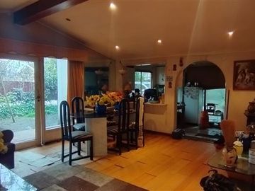 Casa en Venta en Maira / Av. Lo Barnechea