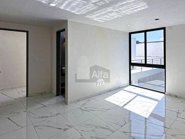 Casa en venta en Metepec de 4 habitaciones y 128m2 de jardín